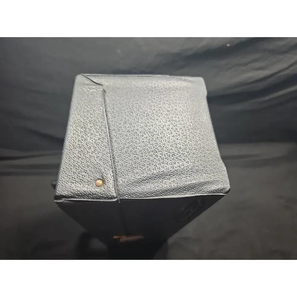 Nintendo NES Faux Leather 15 Game Carrying Case With Game Cartridges